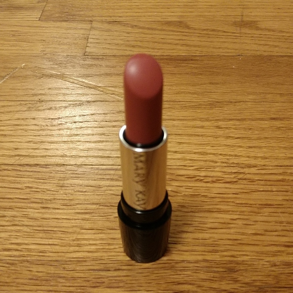 Mauve moment gel semishine lipstick